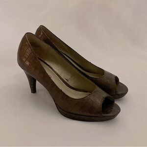 💫 Bandolino Brown Alligator Faux Leather Heels Size 7.5